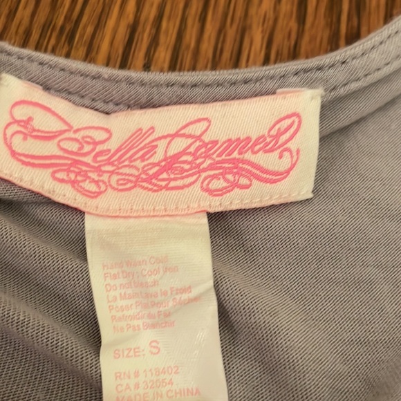 Light Grey Flower Top - Bella James from Anthropologie - Picture 3 of 6